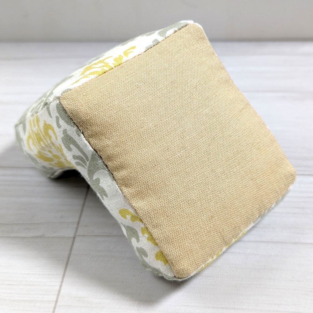 ミニチュアソファ(1/12サイズ向け) D