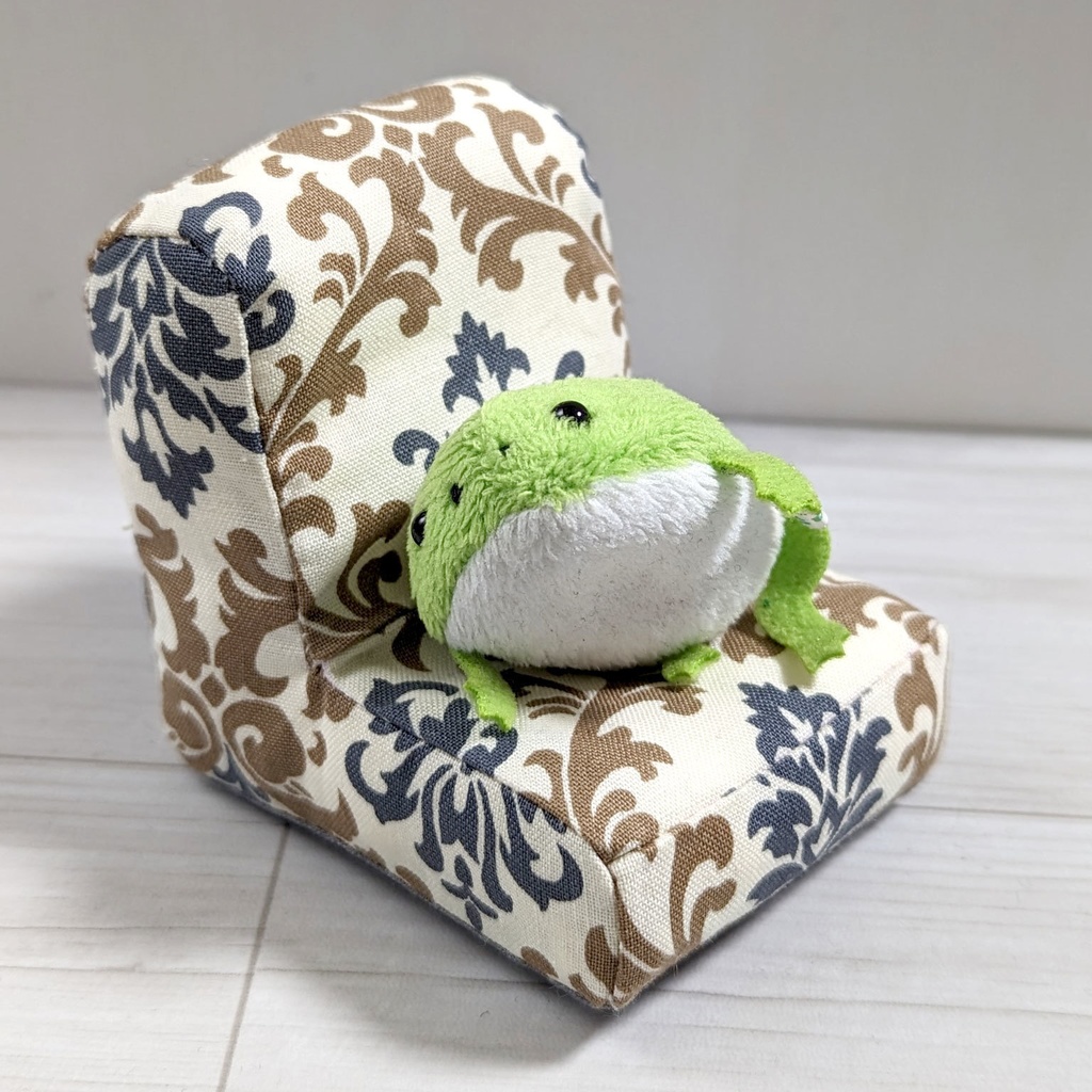 ミニチュアソファ(1/12サイズ向け) D