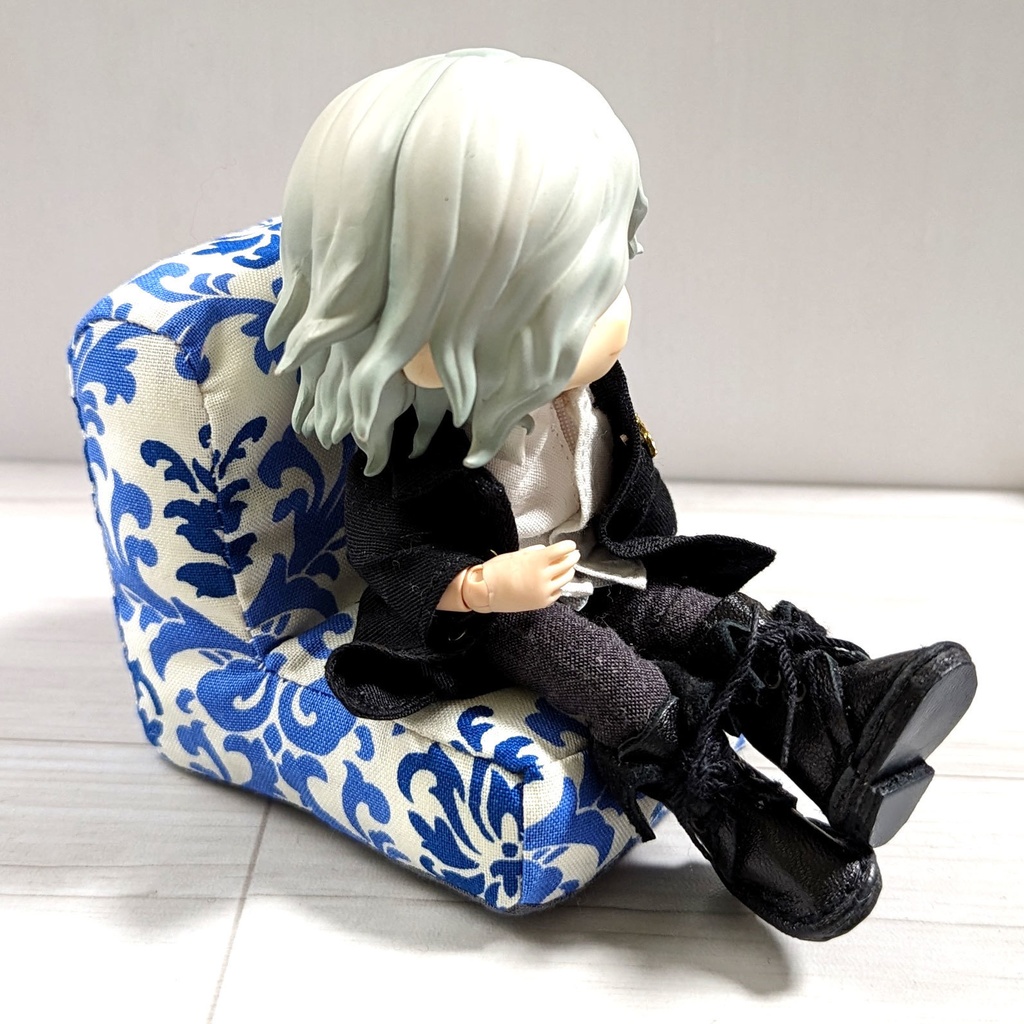 ミニチュアソファ(1/12サイズ向け) D
