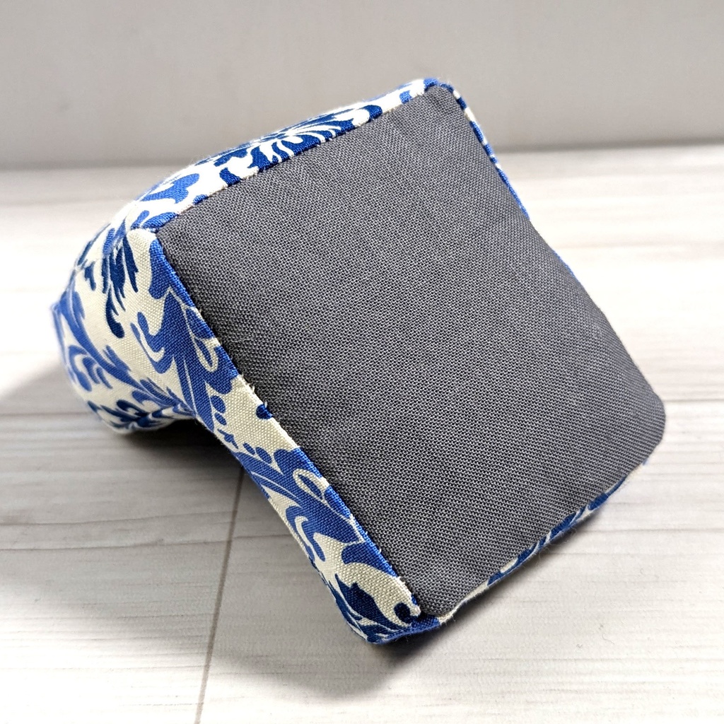 ミニチュアソファ(1/12サイズ向け) D