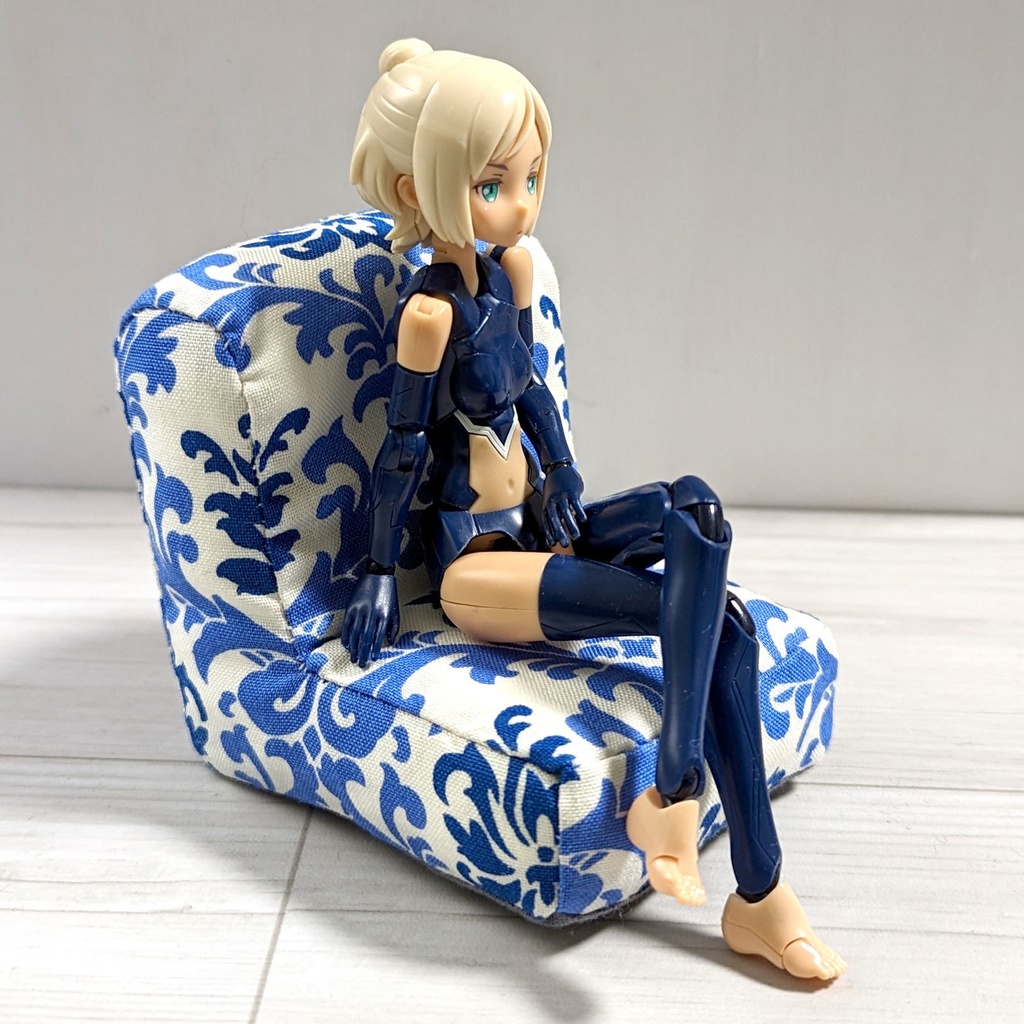 ミニチュアソファ(1/12サイズ向け) D