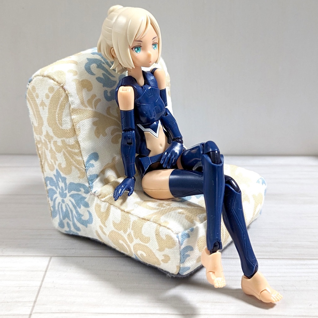 ミニチュアソファ(1/12サイズ向け) D