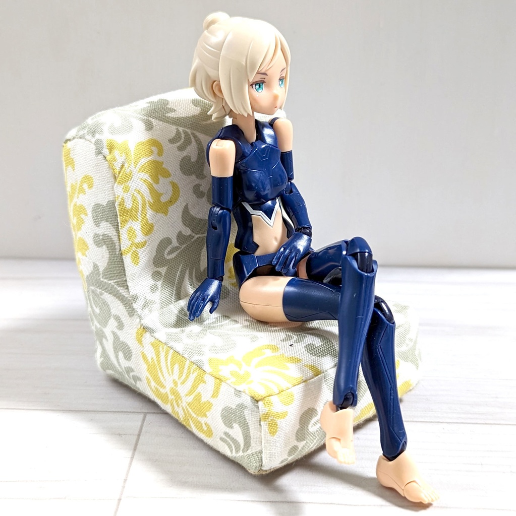 ミニチュアソファ(1/12サイズ向け) D
