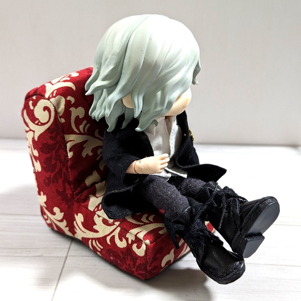 ミニチュアソファ(1/12サイズ向け) D