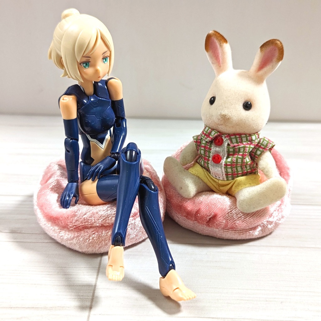 ミニチュアビーズクッション/ラウンド型 ベロア生地ピンク・2個