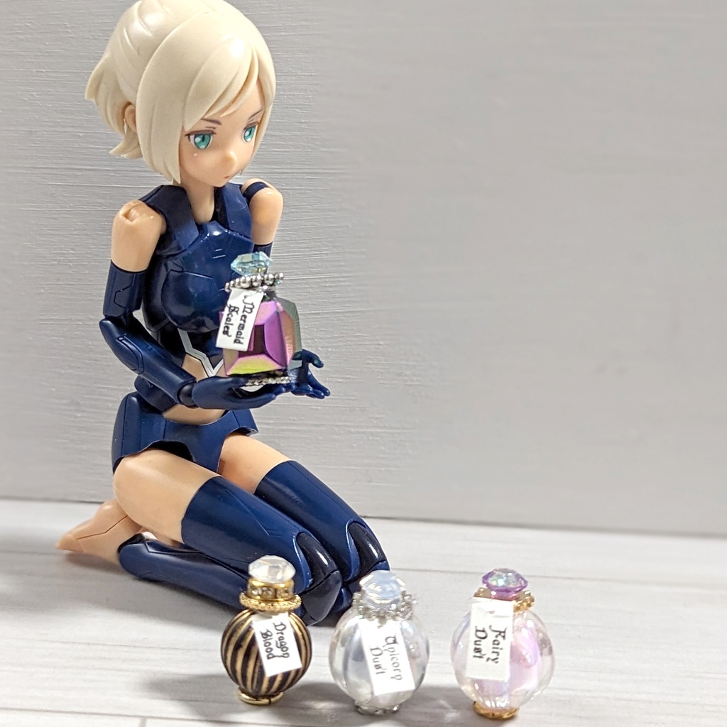 魔法素材の小瓶(タグ有り)