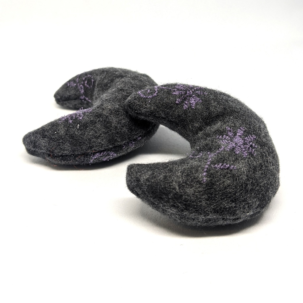 ミニチュア月型クッション/ベロア風生地・花紫・2個