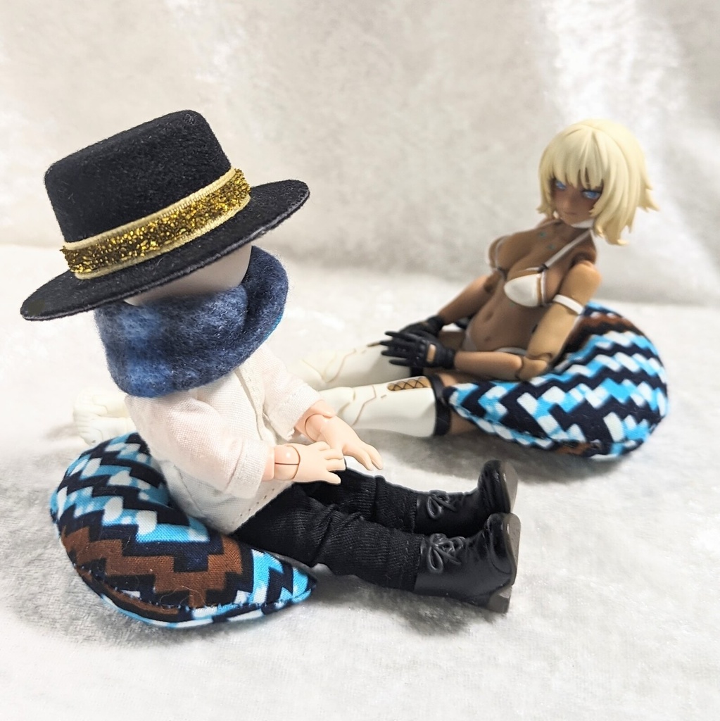 ミニチュア月型クッション/ブルージグザグ・2個