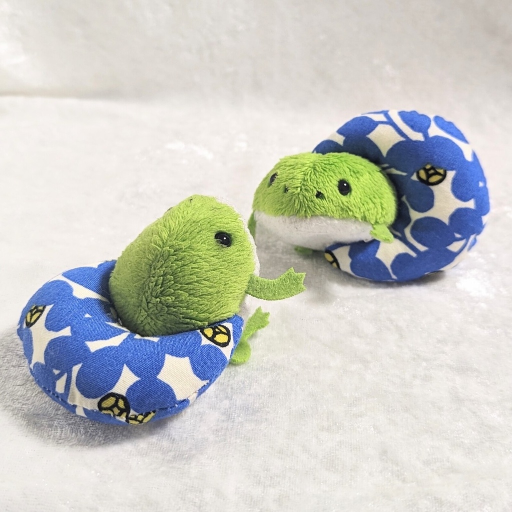 ミニチュア月型クッション/ボタニカルツバキ青・2個