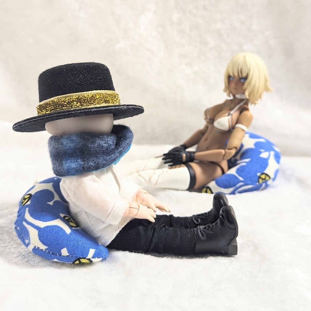 ミニチュア月型クッション/ボタニカルツバキ青・2個