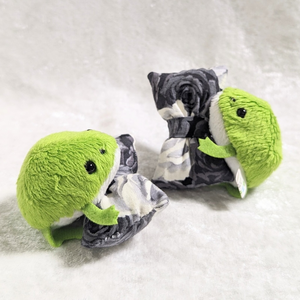 ミニチュアリボンクッション/薔薇柄・黒・2個