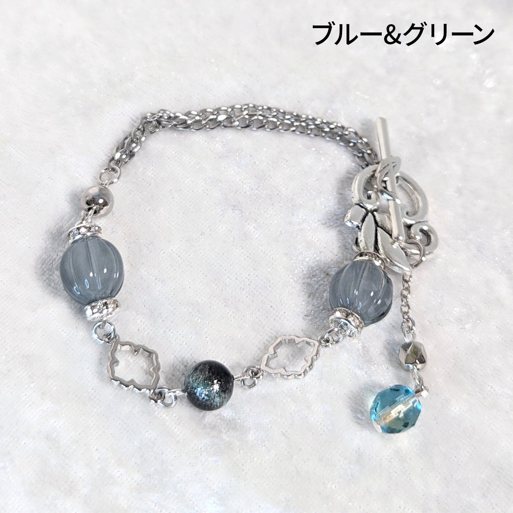 マンテルブレスレット/濁色石と星屑玉の腕輪