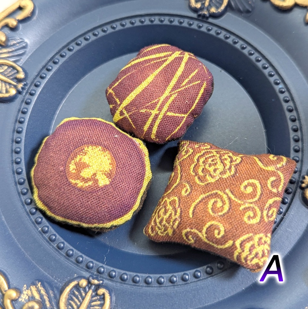 ミニチュアダイカットクッション/チョコレート