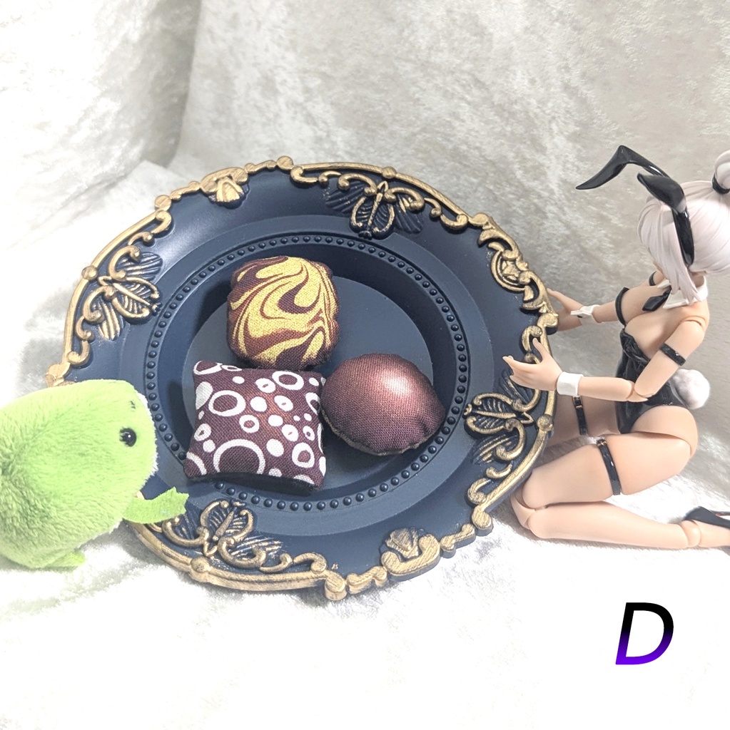 ミニチュアダイカットクッション/チョコレート