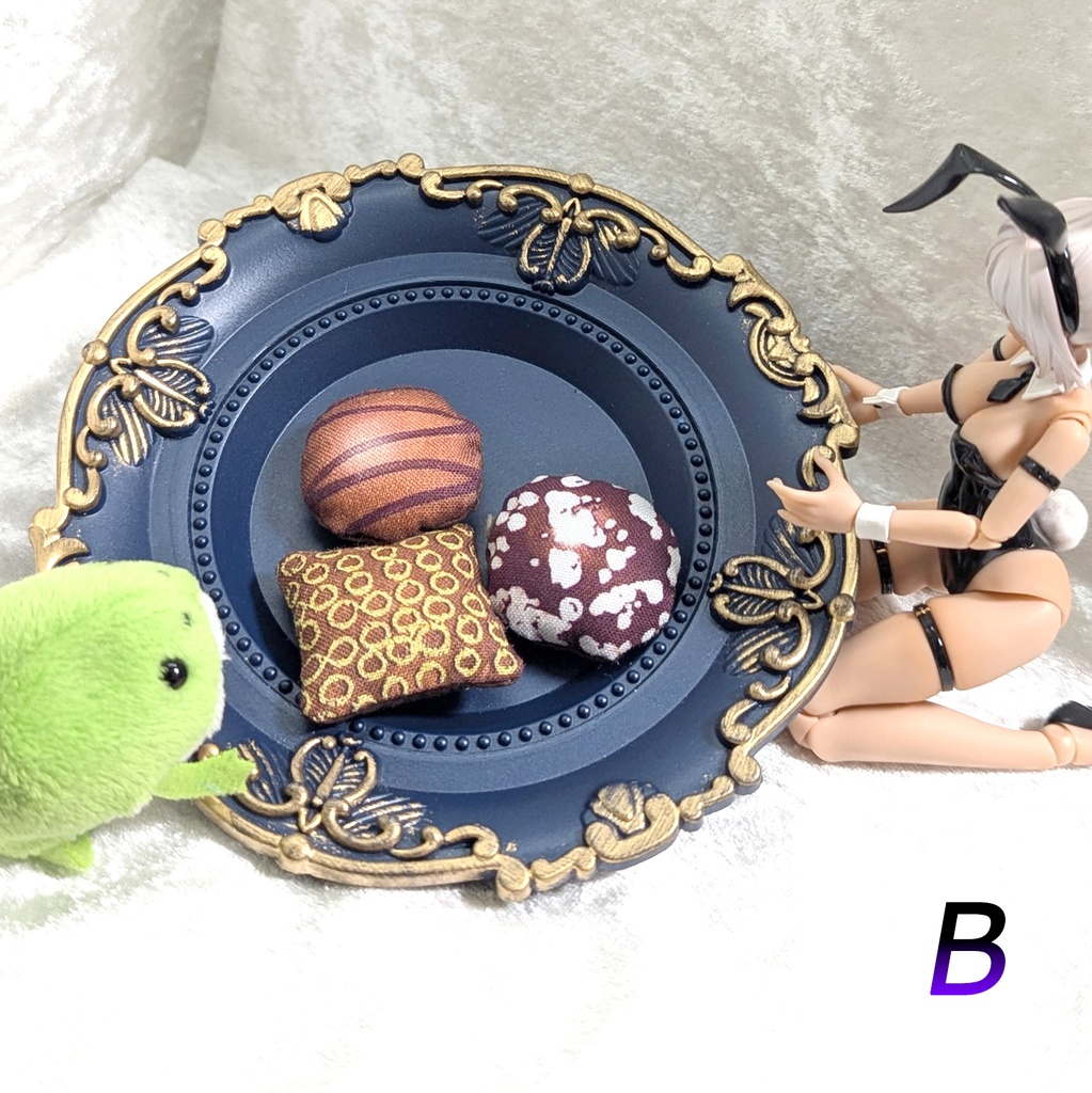 ミニチュアダイカットクッション/チョコレート