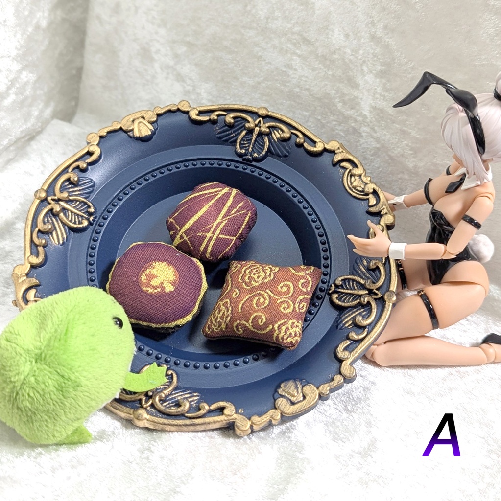 ミニチュアダイカットクッション/チョコレート