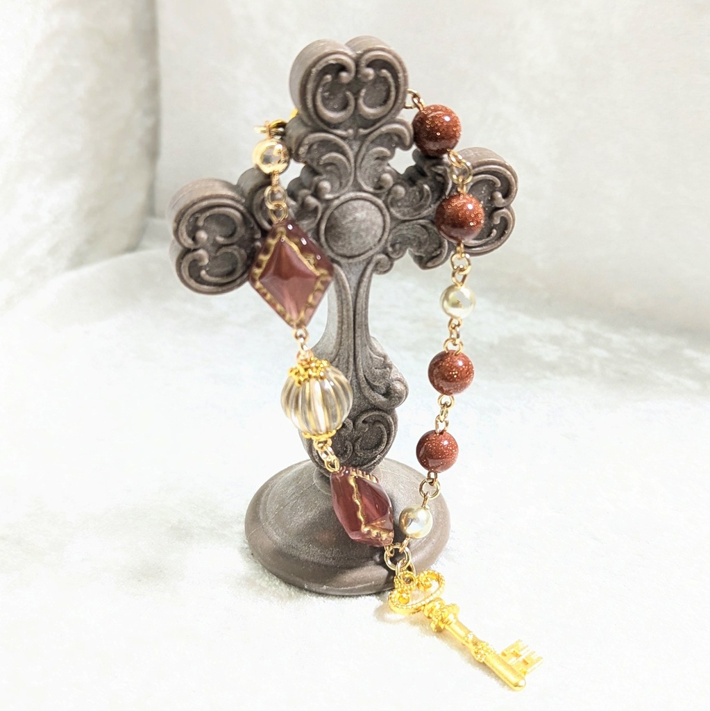 マンテルブレスレット/金の鍵と金砂石の腕輪