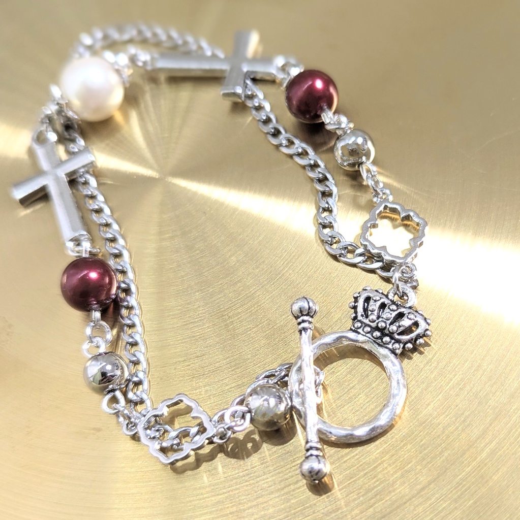 マンテルブレスレット/銀の十字架と紅玉の腕輪