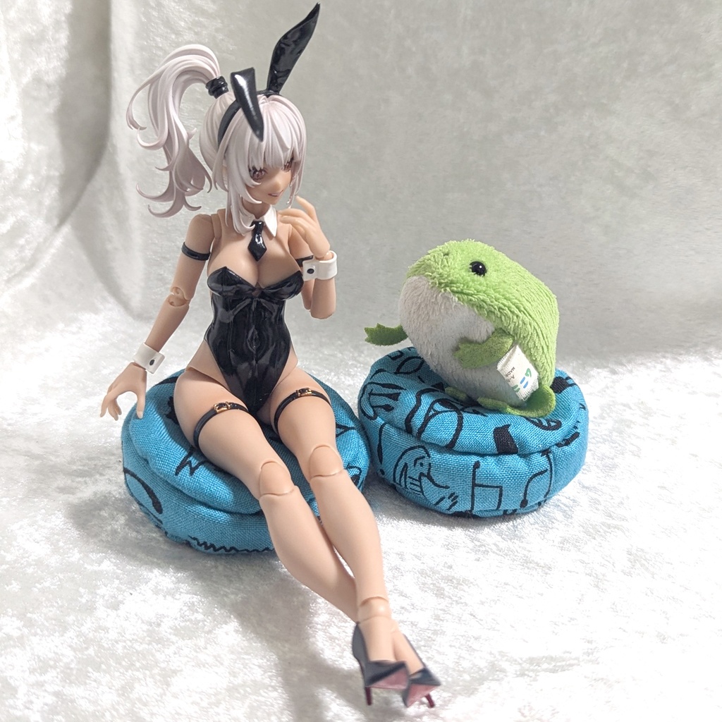 ミニチュアビーズクッション/ラウンド型 ヒエログリフ+ブルー・2個