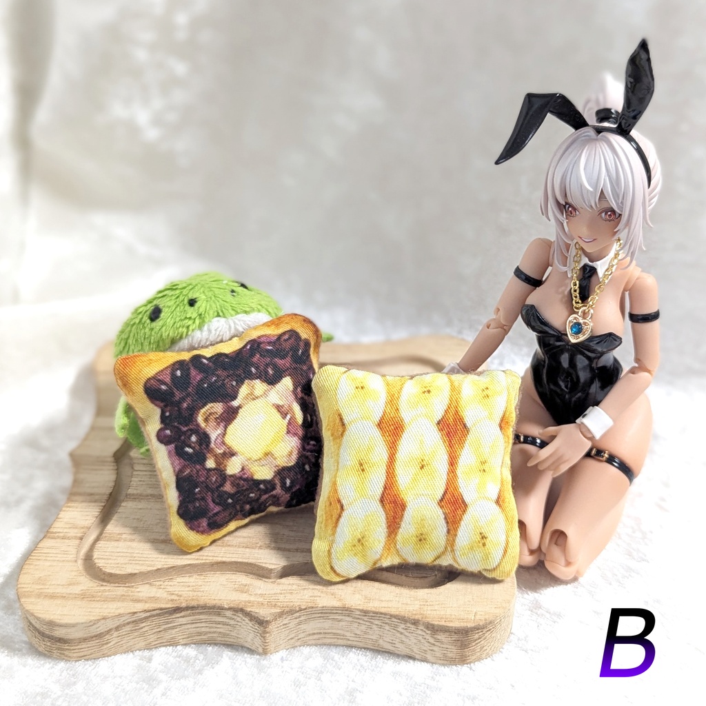 【7/12 販売 期間限定価格中!】ミニチュアダイカットクッション/トースト