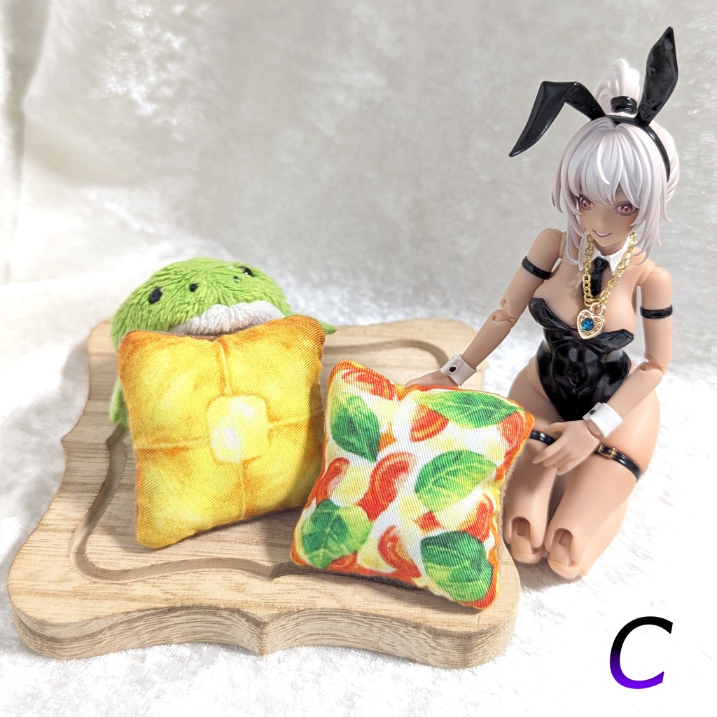 【7/12 販売 期間限定価格中!】ミニチュアダイカットクッション/トースト