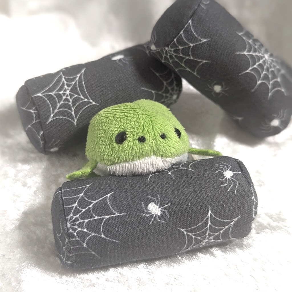 ミニチュアクッション/ボルスター(筒型) ハロウィン柄・A