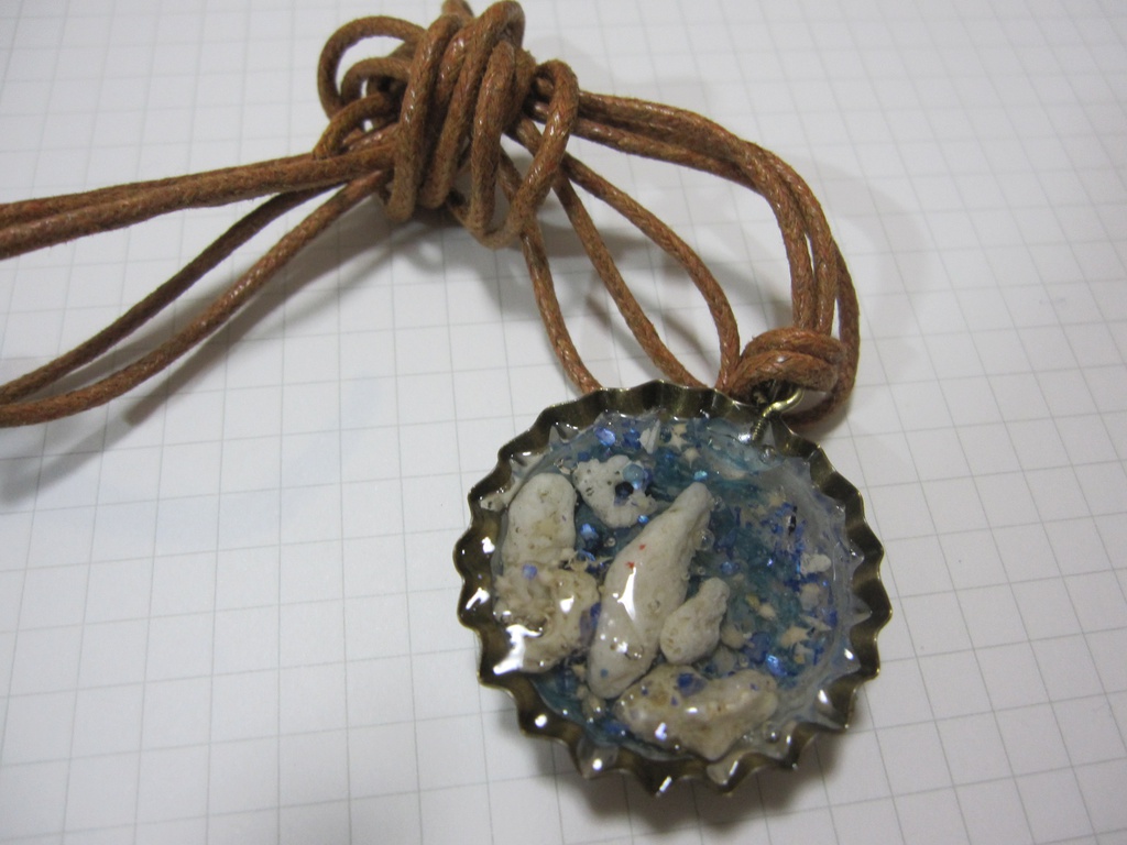 王冠ペンダント 「珊瑚の海」