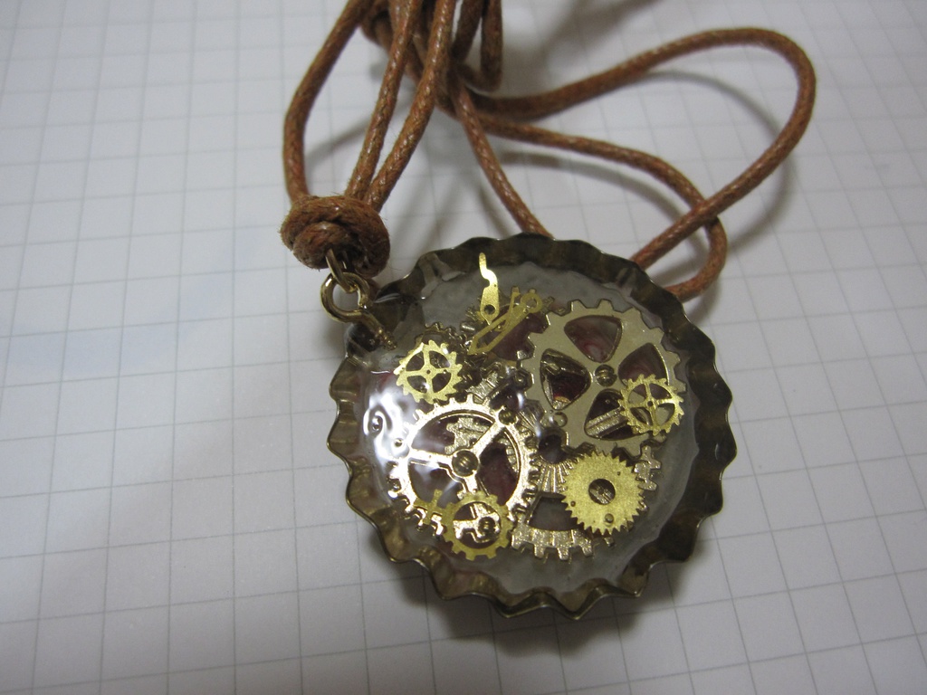 王冠ペンダント 「時空の狭間」