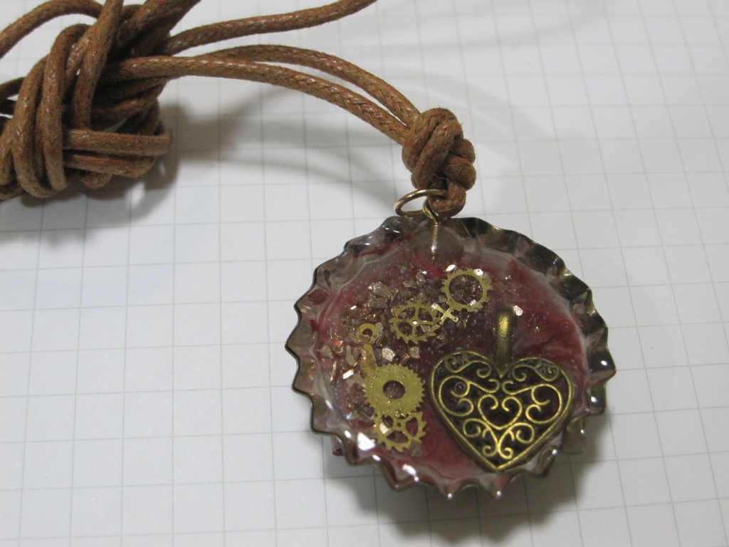 王冠ペンダント 「永遠の愛」