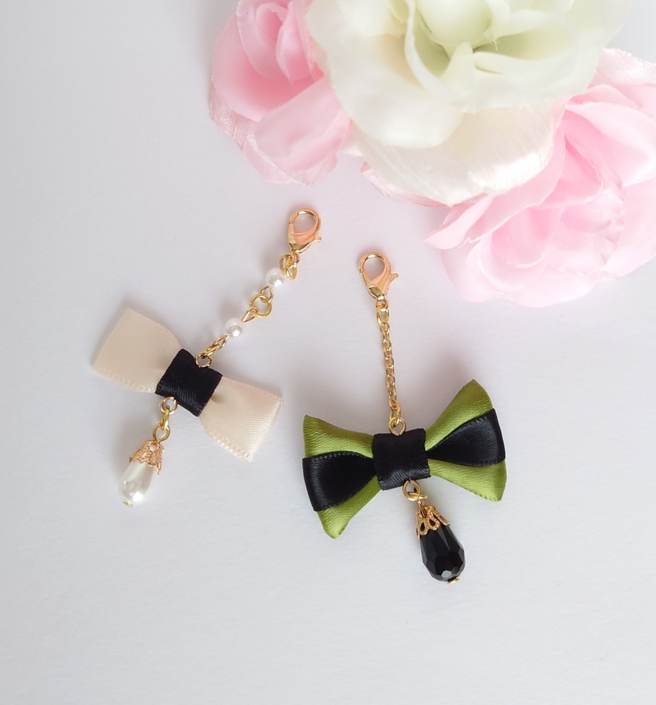 大人可愛いリボンのマスクチャーム