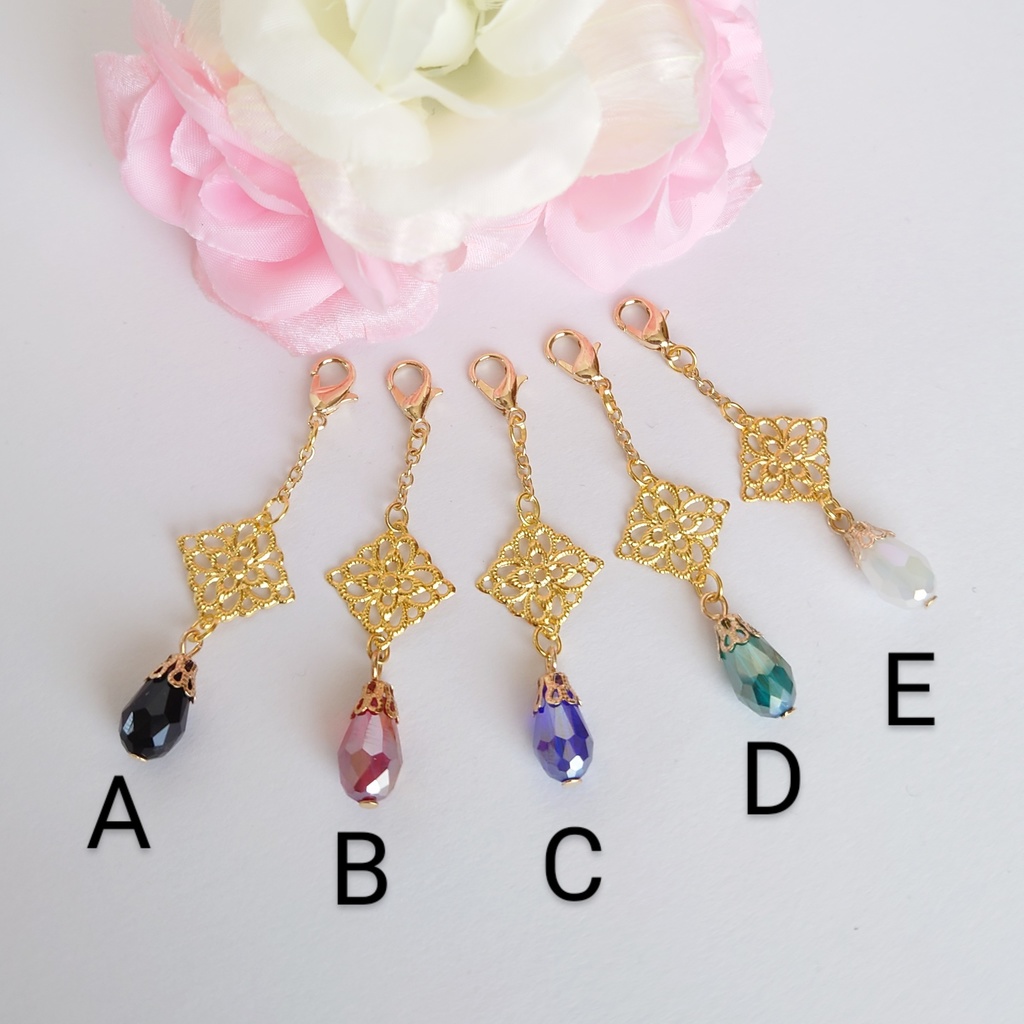 揺れるマスクチャーム