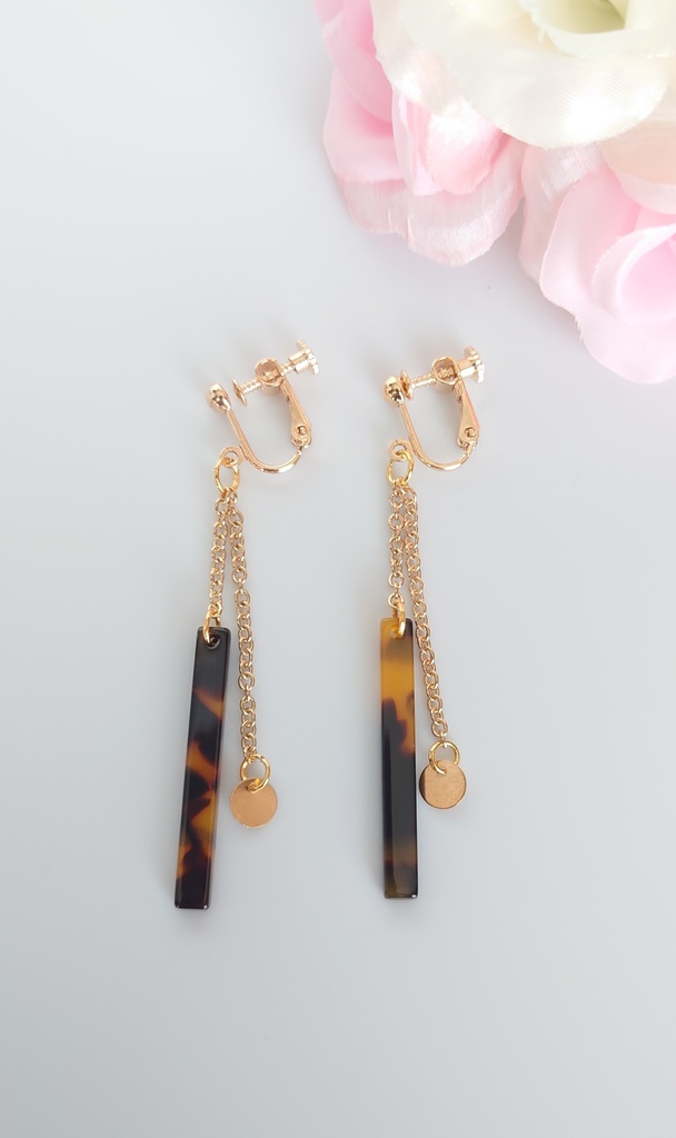 べっ甲柄イヤリング