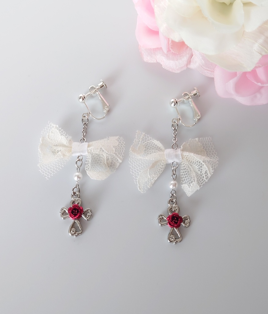 ゴシック調イヤリング リボン全2色