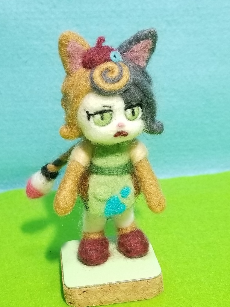 ウールロイド 三毛猫の画家 ミケさん 2