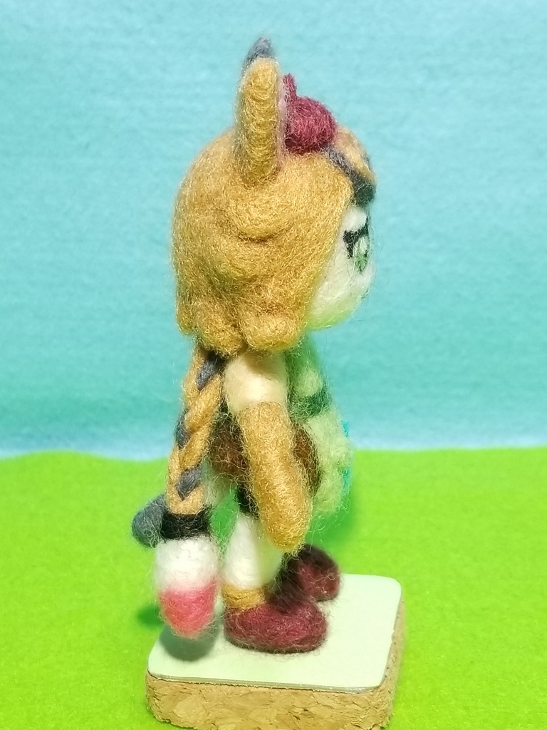 ウールロイド 三毛猫の画家 ミケさん 2