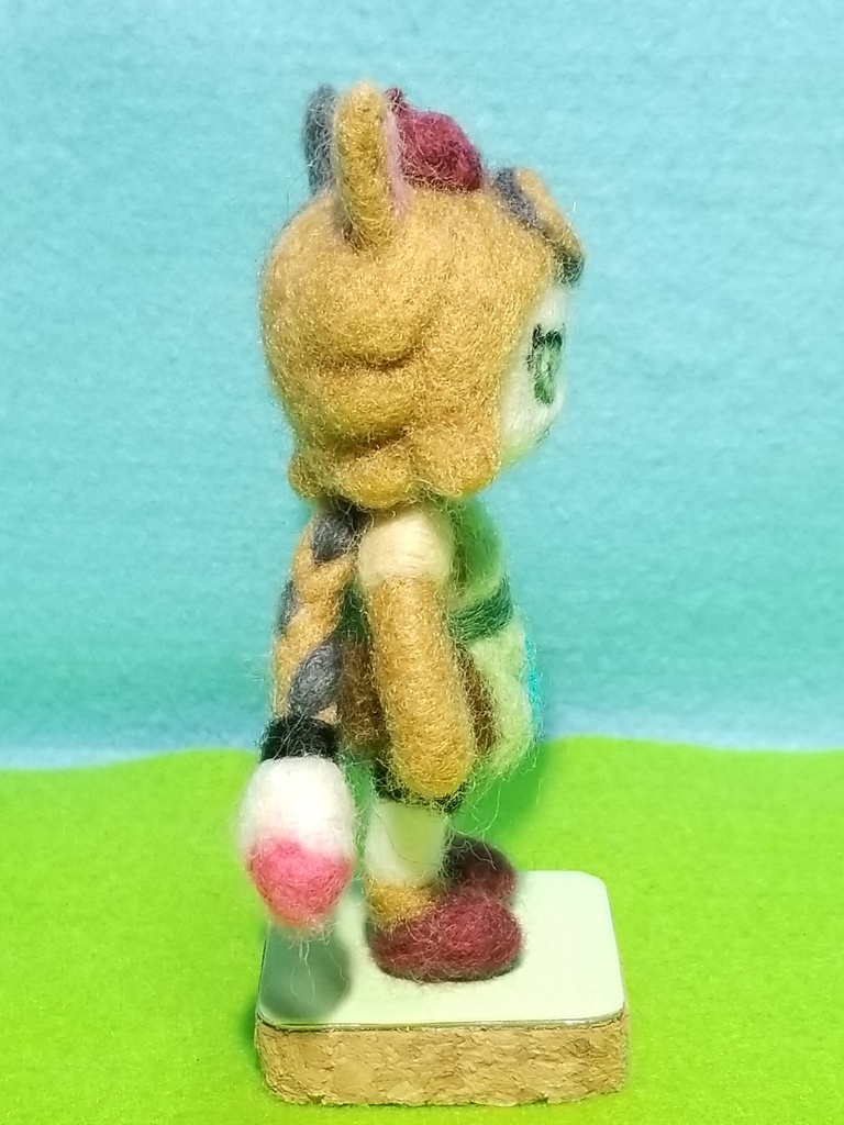 ウールロイド 三毛猫の画家 ミケさん 3