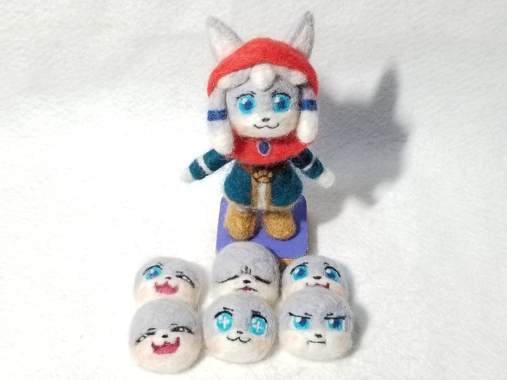 羊毛フェルト ウールロイド レアンちゃん