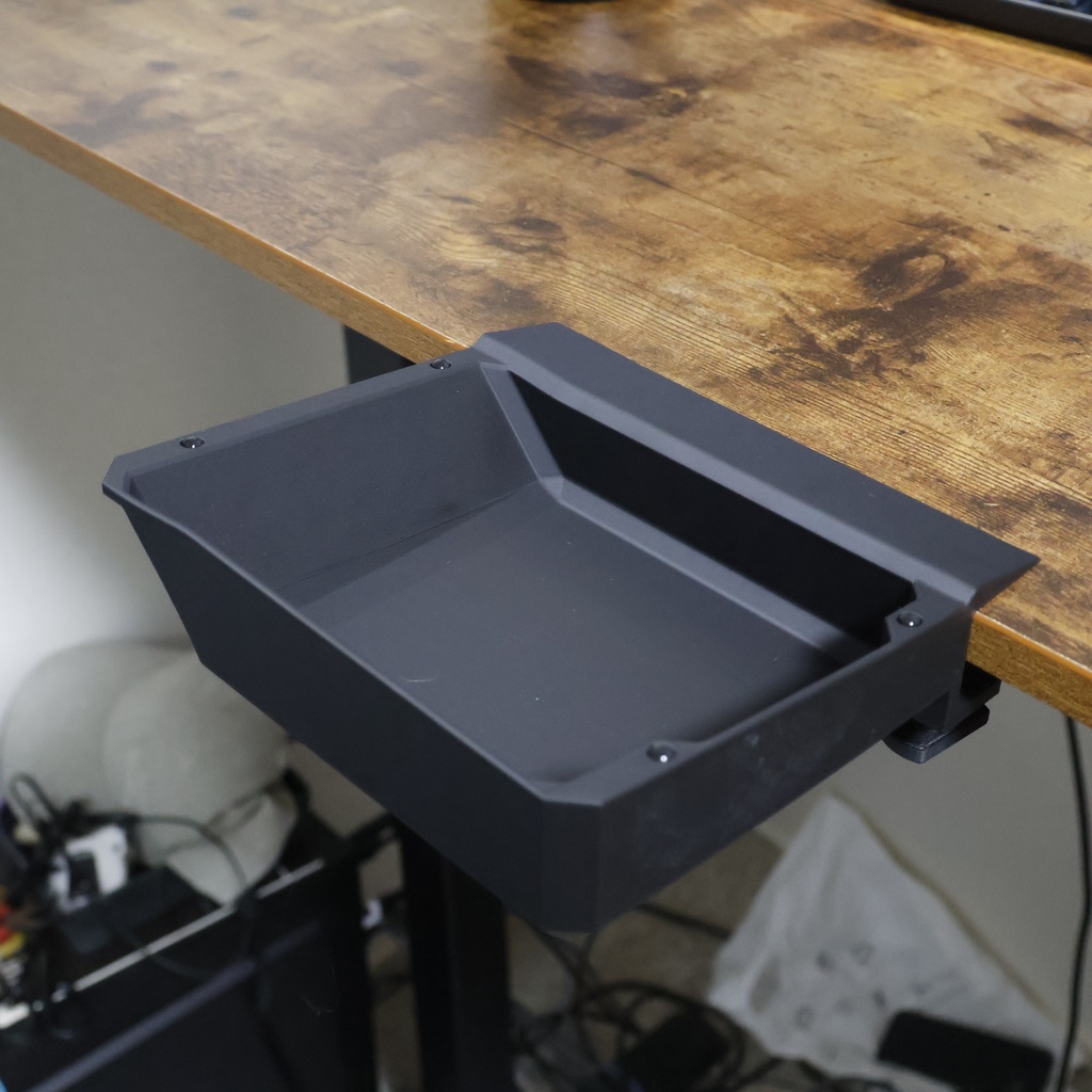 キーボードも置ける クランプ式ハンギングトレイ