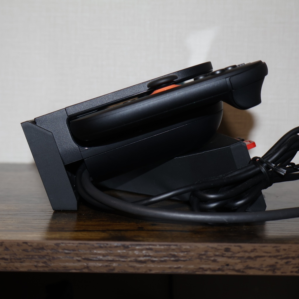 ゲーム機用 斜め横置き ディスプレイスタンド【ソフト15枚収納 / Switch 2互換】