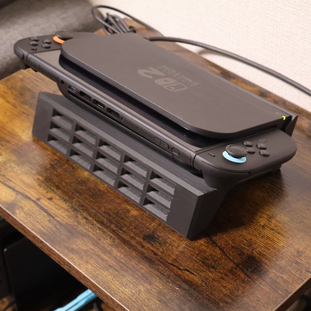 ゲーム機用 斜め横置き ディスプレイスタンド【ソフト15枚収納 / Switch 2互換】