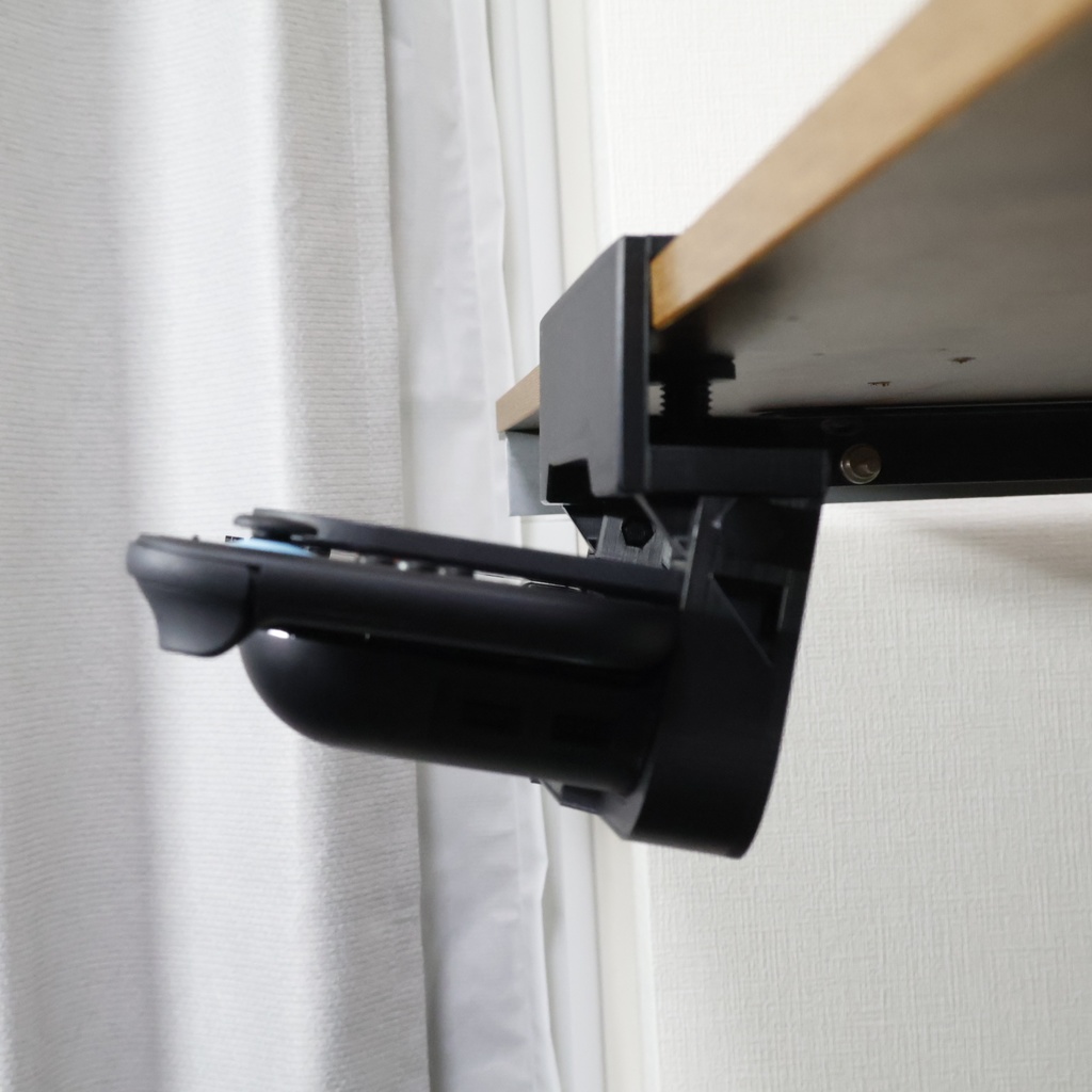 SWITCH2 クランプ式デスク下マウント