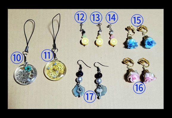 手作りIbイメージアクセサリーとかストラップとか