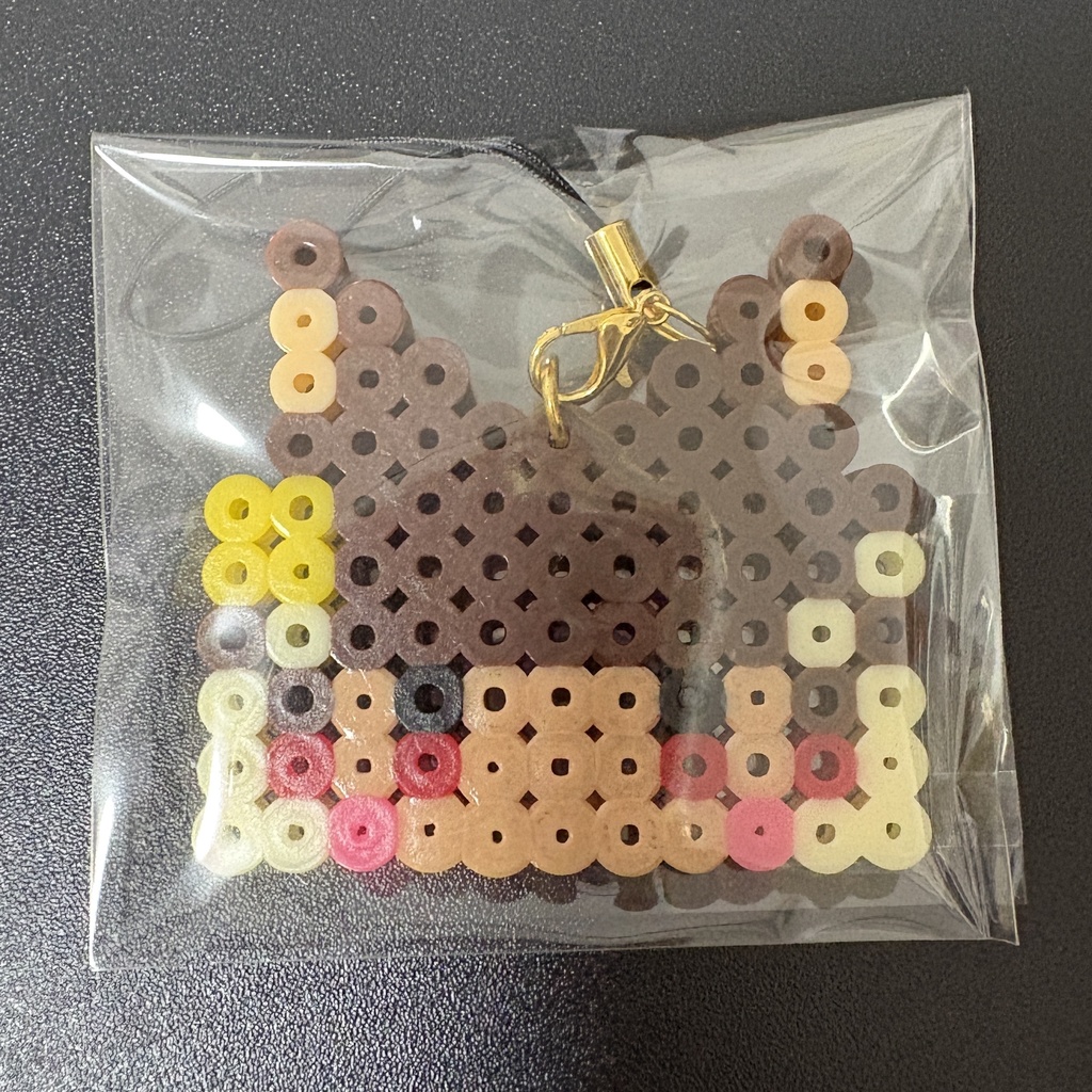 ウルタラ アイロンビーズキーホルダー