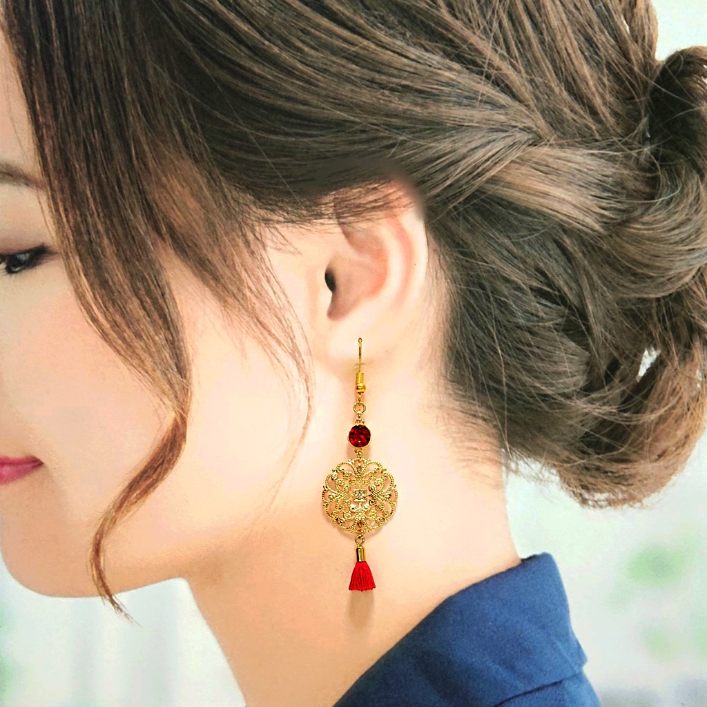 1点限定(予定)★スカラビア寮/スワロフスキー×フラワーサークルチャーム ピアス/イヤリング 159