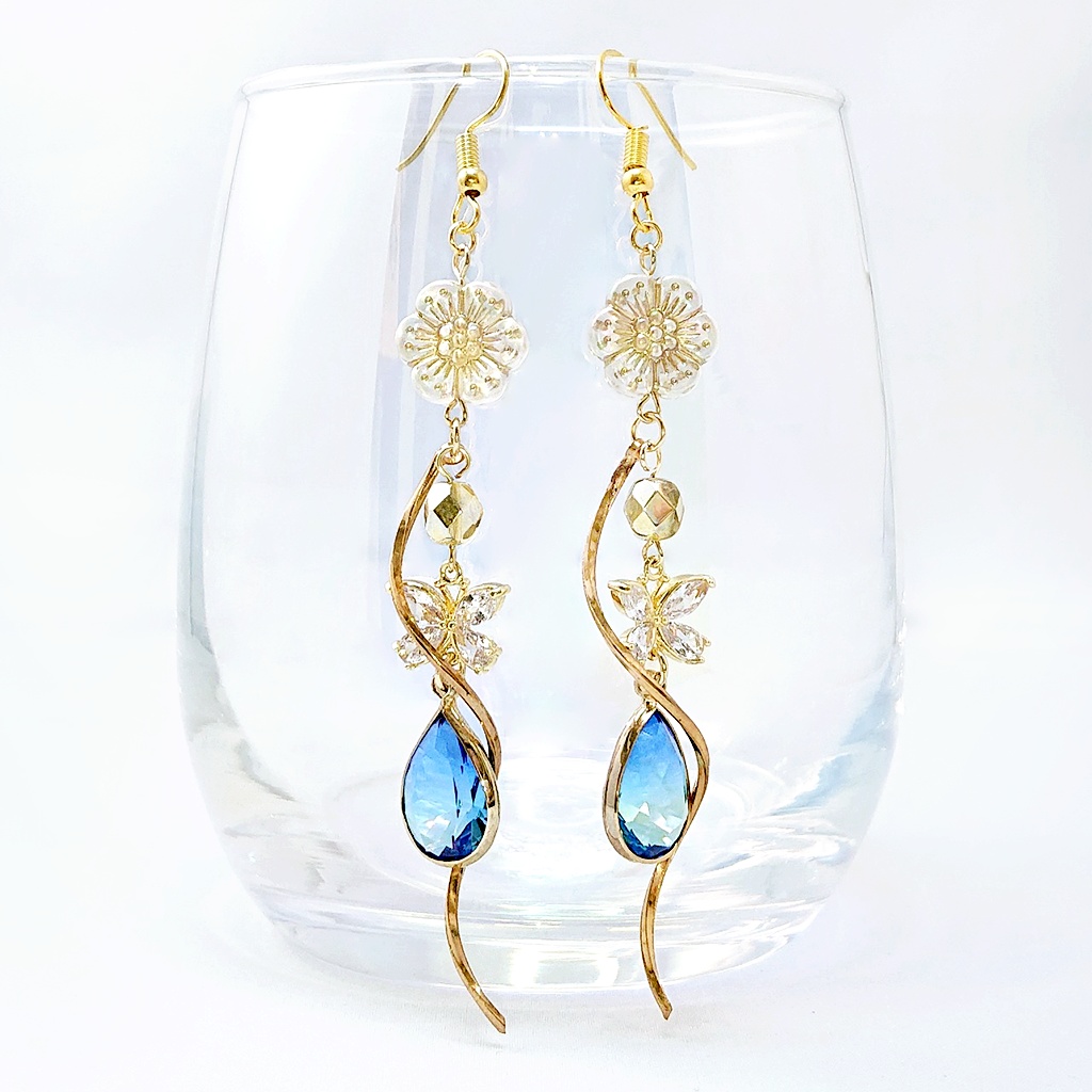 【729】アクリルビーズとメタルパーツのピアス／イヤリング 729】アクリルビーズとメタルパーツのピアス／イヤリング 【公式通販】
