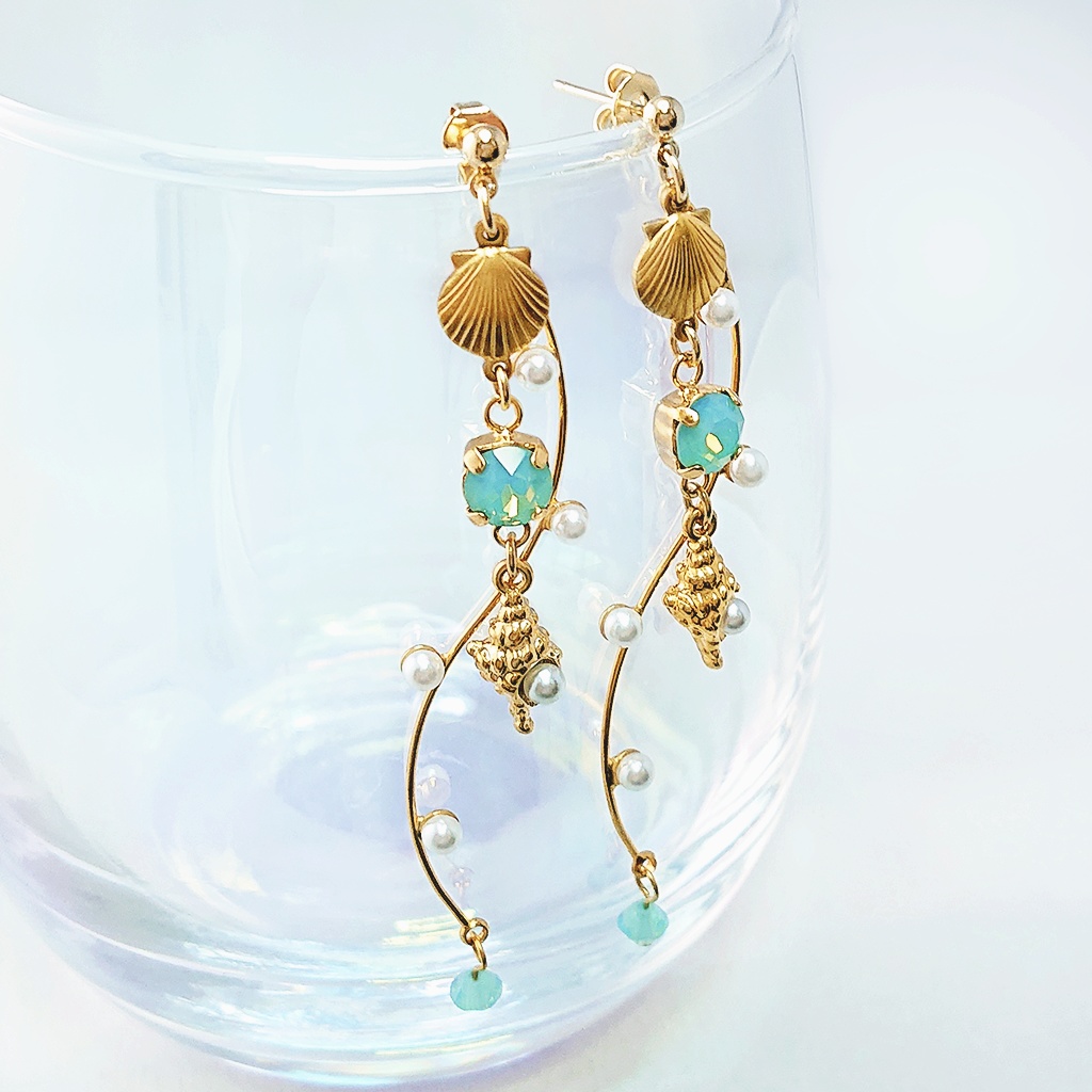 1点限り★ジェイド・フロイドイメージ 巻貝×パール シャンデリア風ロングピアス/イヤリング