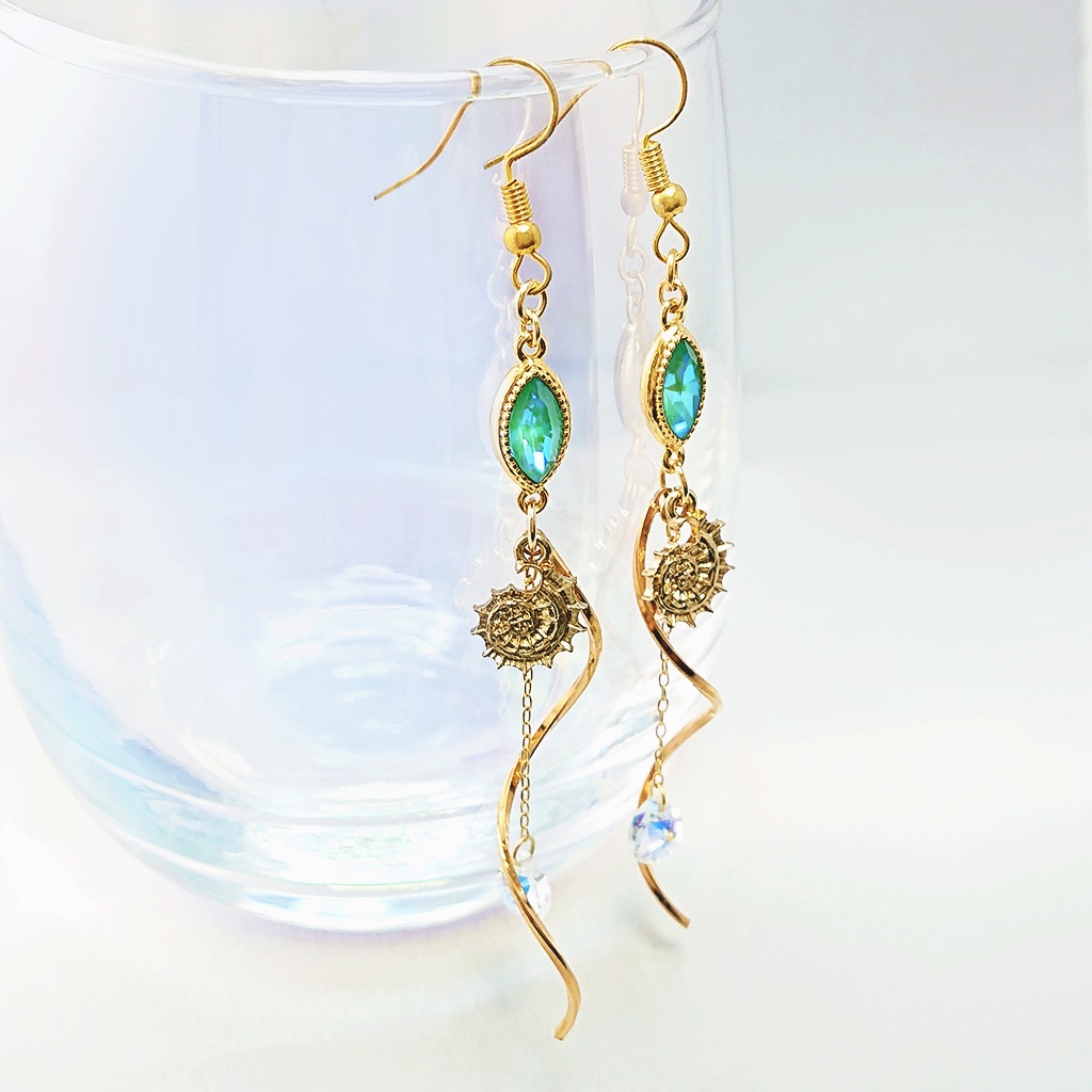 1点限り★リーチ兄弟イメージ 巻貝×スワロ 鱗風ロングデザイン ピアス/イヤリング