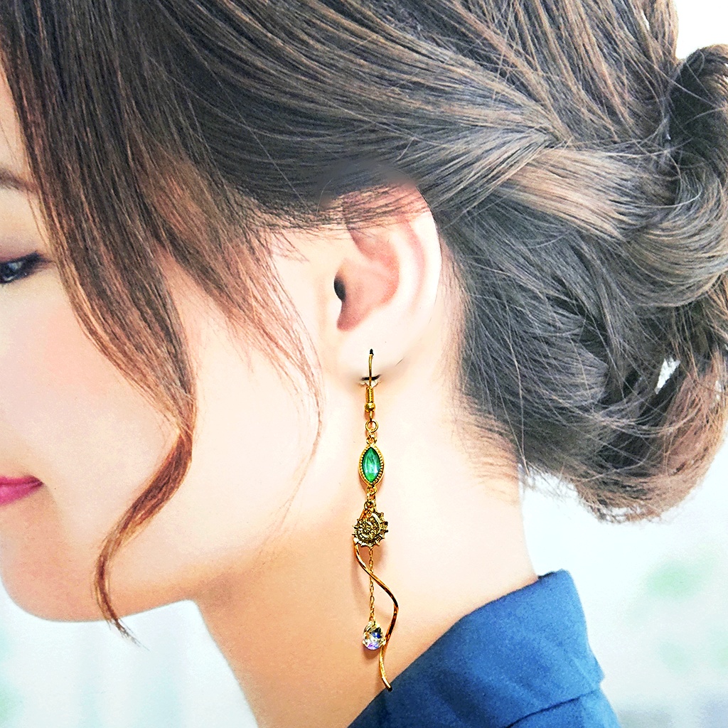 1点限り★リーチ兄弟イメージ 巻貝×スワロ 鱗風ロングデザイン ピアス/イヤリング