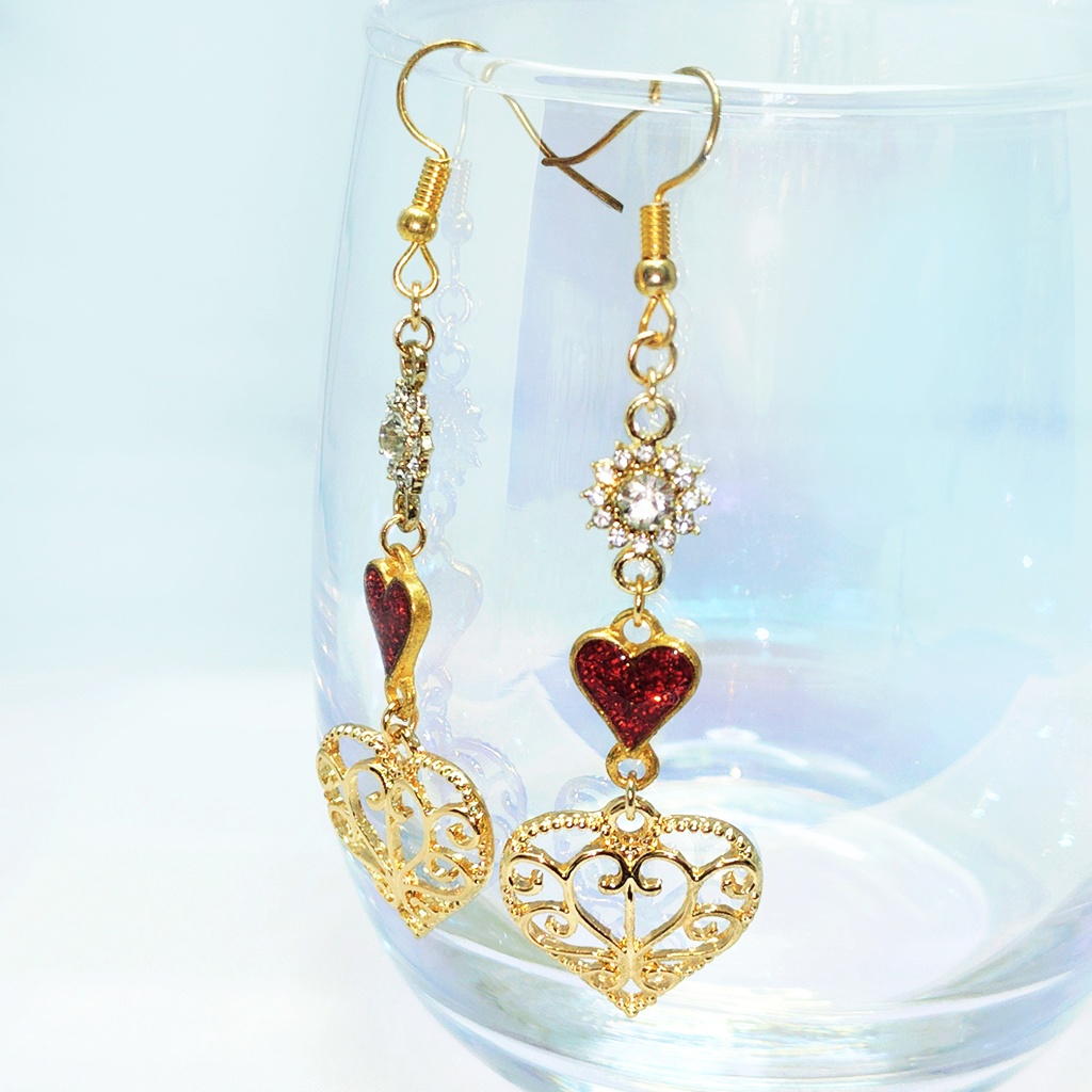 再販未定★【概念】ハーツラビュル寮イメージ ビジュー×透かしハート ピアス/イヤリング