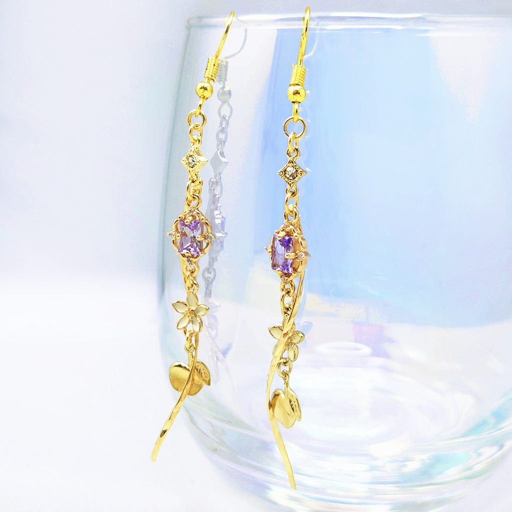 1点限定★エペルイメージ 宝石風ビジュー×林檎デザイン ピアス/イヤリング